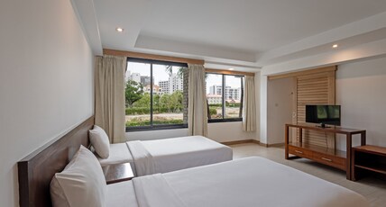 Hotel Tropicana Pattaya Room Type - Superior Twin