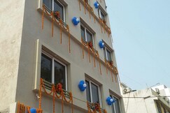 Hotel R One Inn(A unit of Ram Saroj Palace Sagar)
