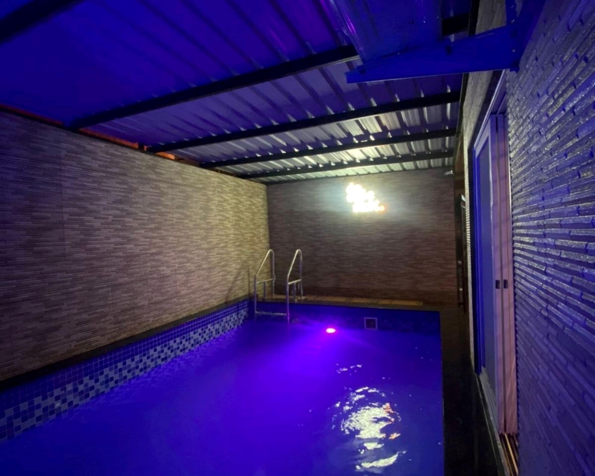Mount Bungalows 1 Bedroom BIG Private Pool Cottage - Tap to explore photos