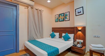 Hotel Raaso Inn Rohini Room Type - Deluxe Ease Room With All Essentials - Free High Speed Wi-Fi