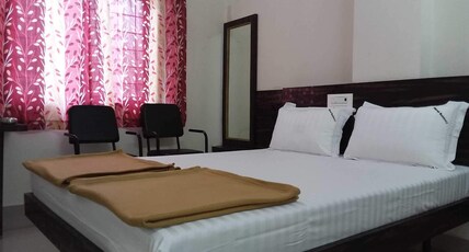 Marvel Residency Room Type - Standard Room AC