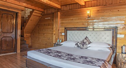 Nesta Narkanda Cottage | Rooms & Guided Treks Room Type - Alpine Cottage with Attic