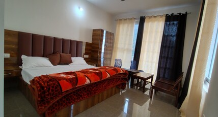 Shiva Dhuru Guest House & Cafe Room Type - Room No 6