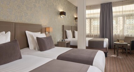 Timhotel Opera Blanche Fontaine Room Type - Quadruple Room 