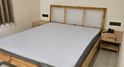Paras Home Stay Room Type - Delux 103