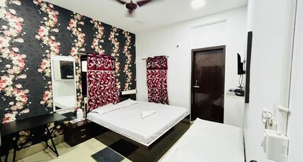 Hotel Airlines Room Type - Basic Triple Room