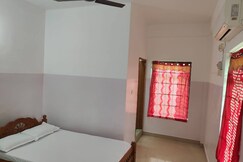 Cozy Room Opposite GMC Hospital Parippally