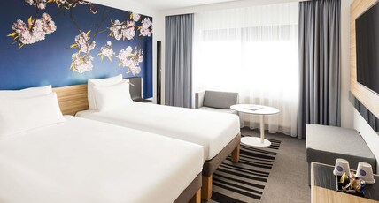 Novotel Amsterdam City Room Type - Superior room with 2 single beds