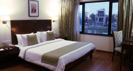 Le Lac Sarovar Portico, Ranchi Room Type - Business & Beyond Le Lac Sarovar Portico, Ranchi Room Type - Business & Beyond