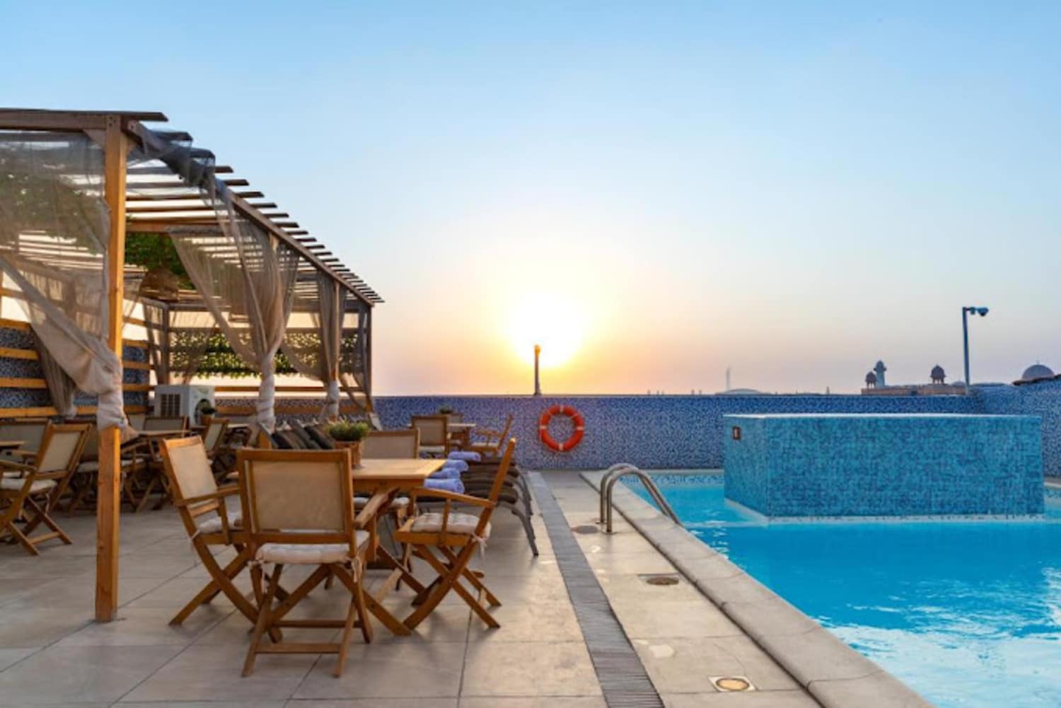 Ivory Inn Hotel Qatar - Tap to explore photos