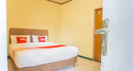 OYO 2180 Vina Vira Hotel Room Type - Indonesia Standard Double