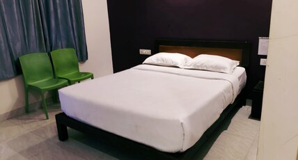 HOTEL KABAB JUNCTION Room Type - Couple Room