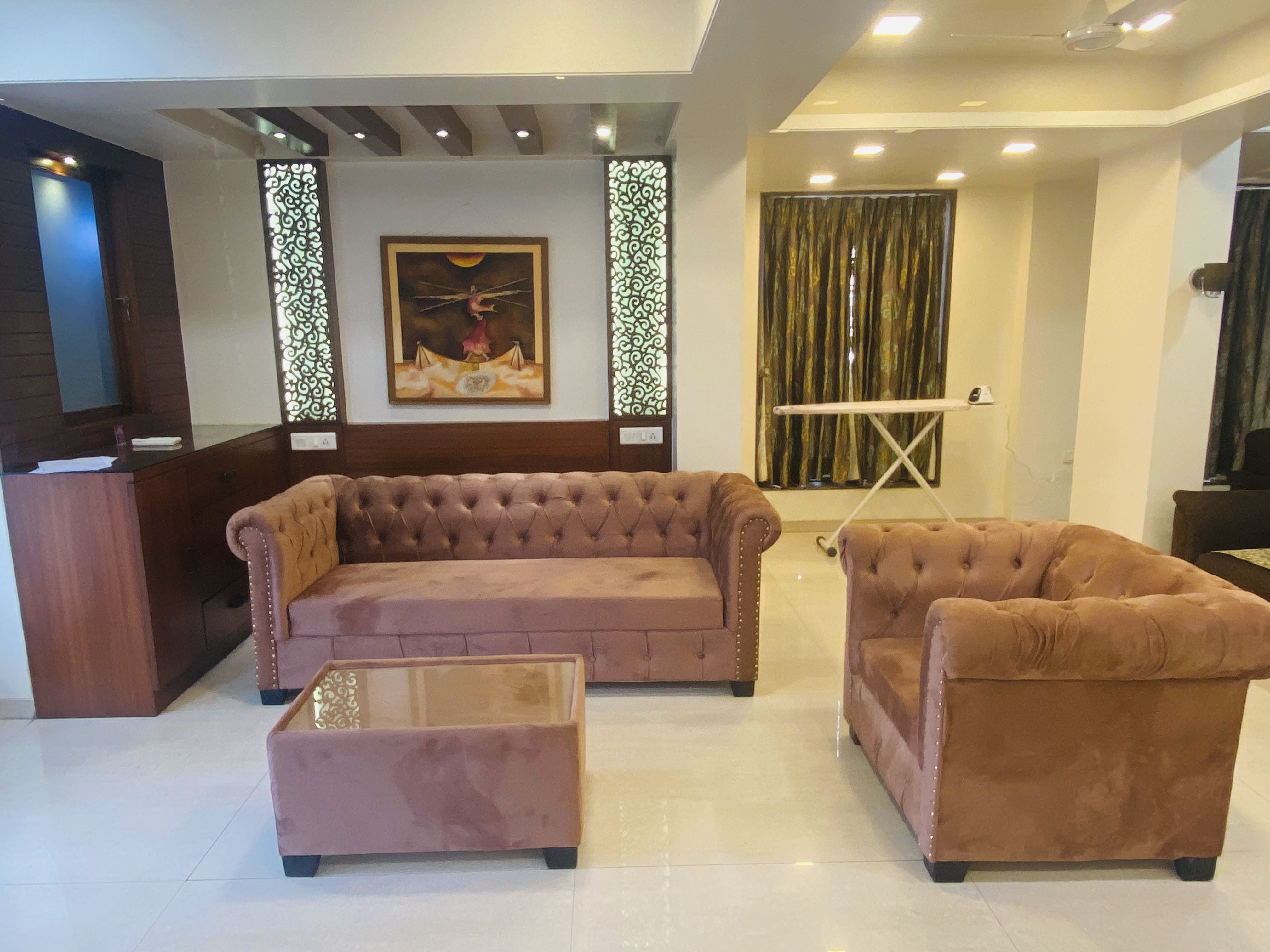 Elite Green Stay Entire 6BHK Apartment - Tap to explore photos