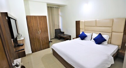 Hotel Neelkanth Room Type - Deluxe Room with  with Early Check Inn @ 5 Am (Subject to Availability)