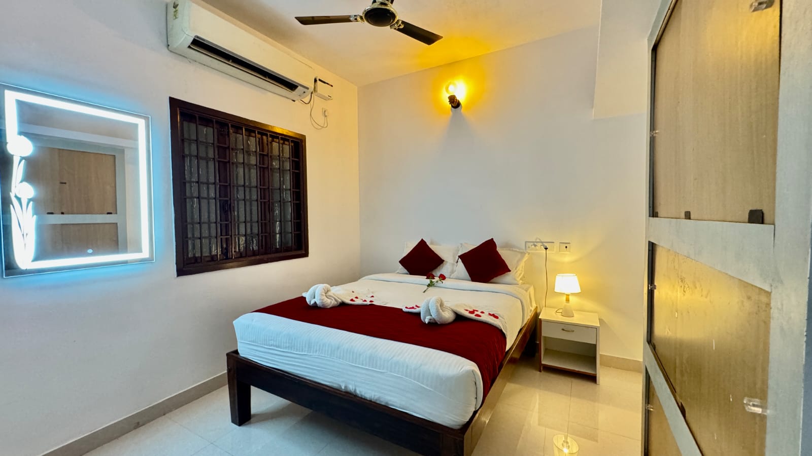 Wind Chimes Whitetown Homestay - Tap to explore photos