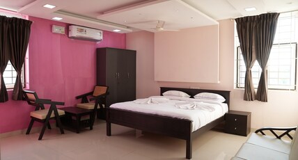 LUXURY STAYS Room Type - Suite Room