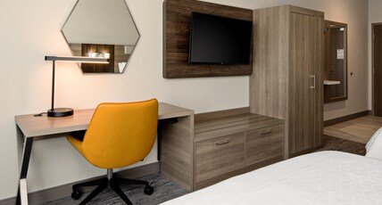 Holiday Inn Express & Suites PALM DESERT - MILLENNIUM Room Type - 2 Queen Suite
