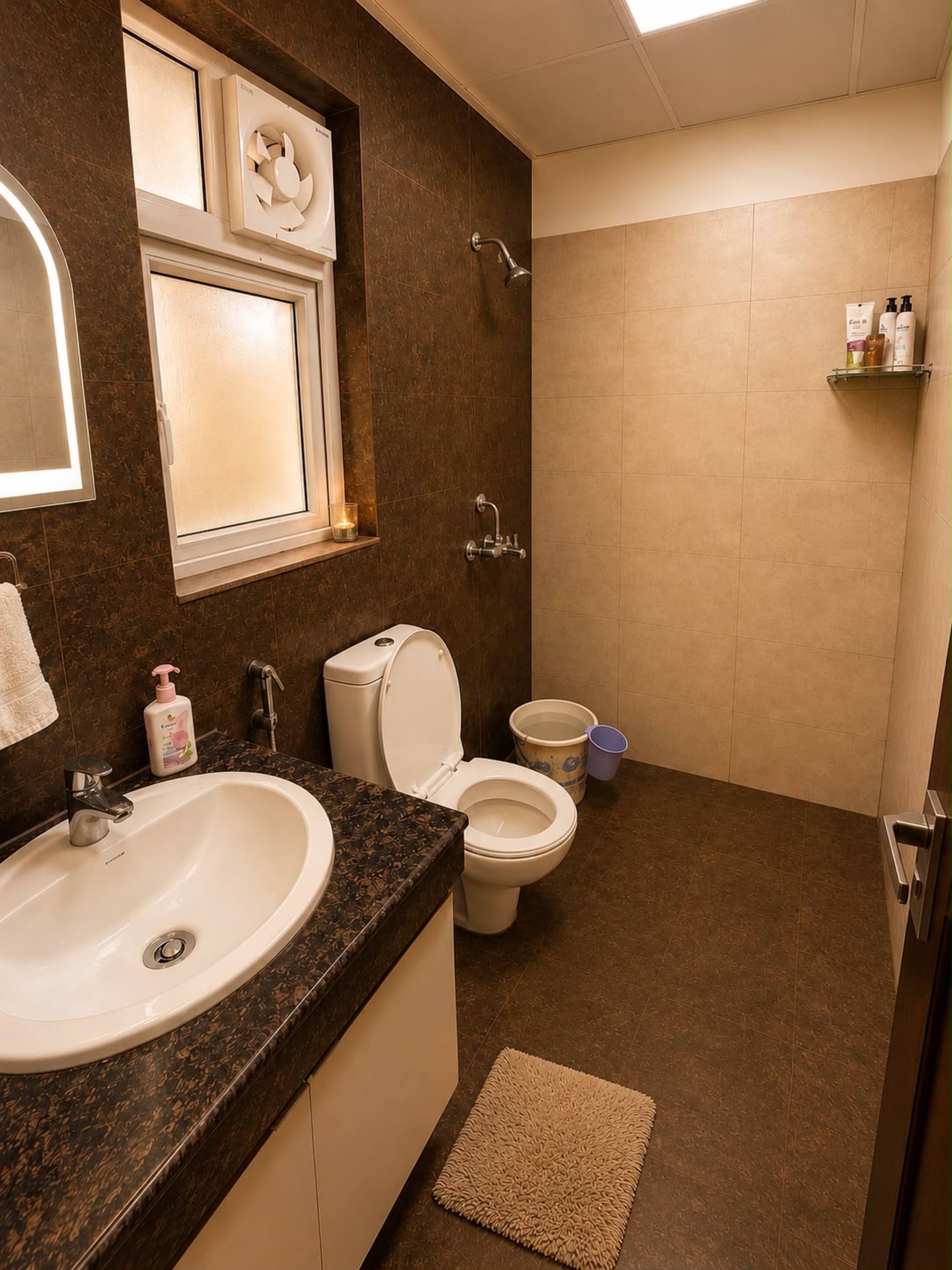 Avaason Luxuries Co stay with a family - Tap to explore photos
