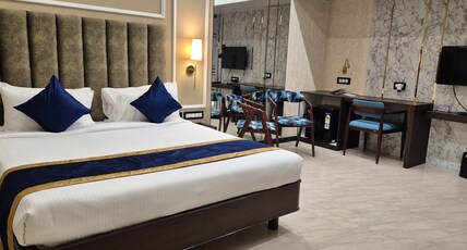 HOTEL PNS NAKSHTARA Room Type - LUXURY