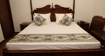 Hotel Limra Room Type - King Room