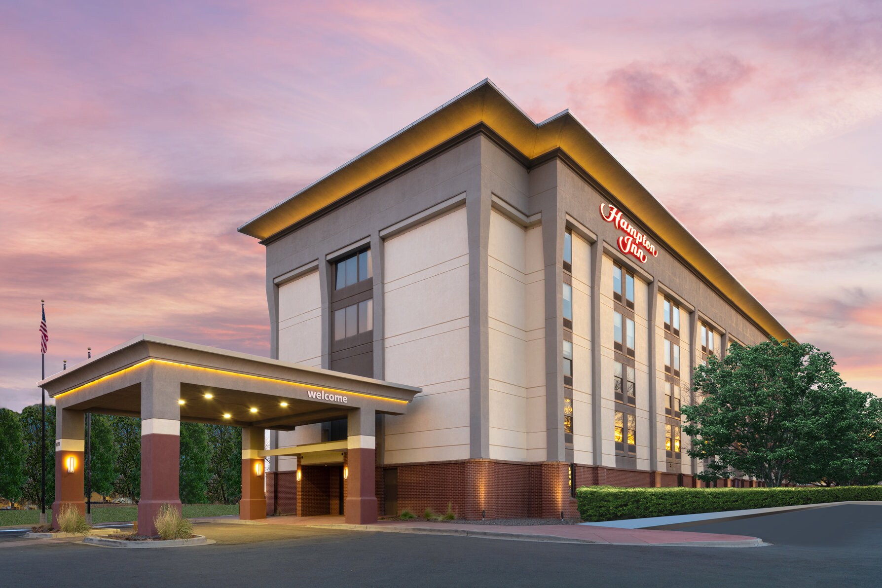 Hampton Inn Denver-Intl Airport - Tap to explore photos