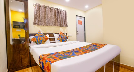 Via Metro Galaxy Inn Room Type - Deluxe Room