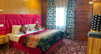 Floating Houseboat Room Type - deluxe room