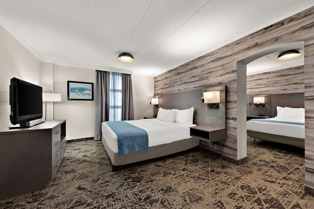 Best Western Parkway Hotel Toronto North - Tap to explore photos