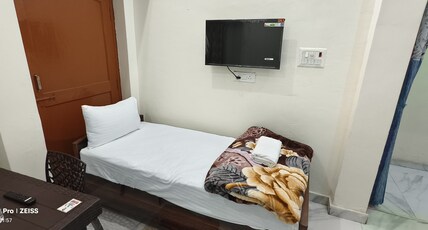 Hotel Ganga Palace By GRB Room Type - Double Room