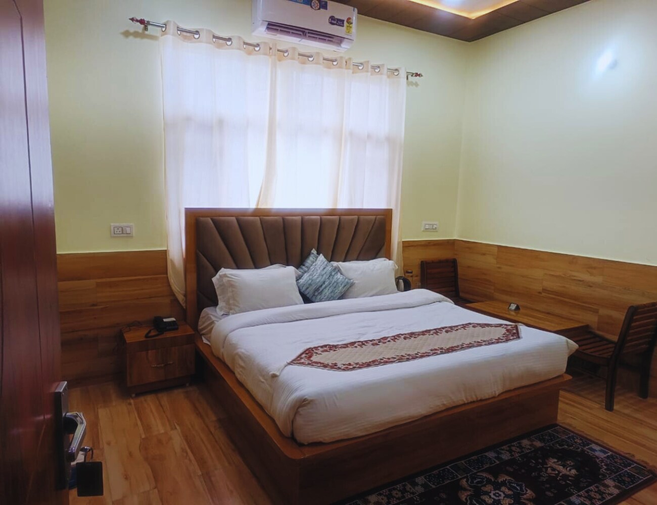 Hotel Shani (Punjabi Rasoi) - Tap to explore photos