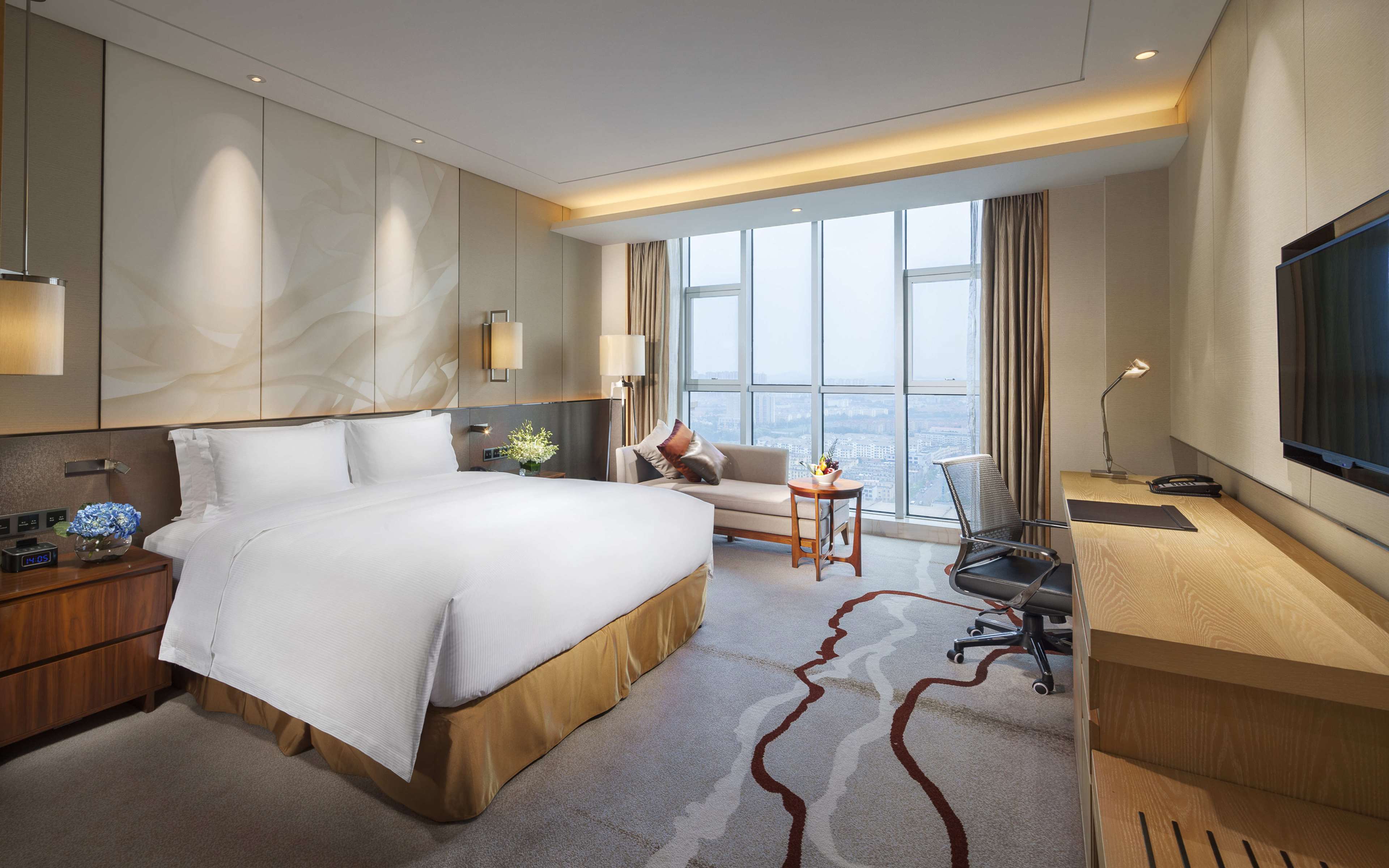DoubleTree by Hilton Hotel Qingdao - Jimo - Tap to explore photos