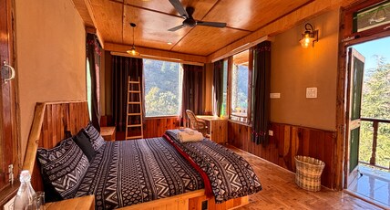 Brown Dipper House by Humming Woods Room Type - Triveni- Corner mud & wood suite with river & mountain view