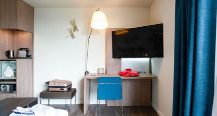 H Room Type - Executive Room with terrace and 1 double bed