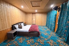 Peak View Guest House Gurez