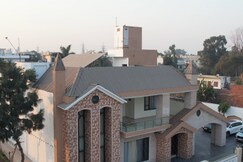 Crown Villa