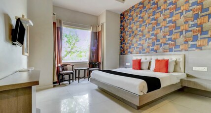 Hotel Silver Star Room Type - Deluxe AC Room