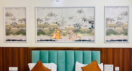 DharmaStay: Delight Palace Room Type - Deluxe Room
