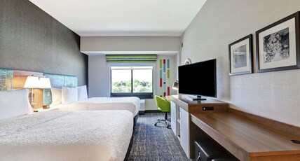 Hampton Inn St. Catharines Niagara Room Type - 2 QUEEN BEDS W  FRIDGE NS
