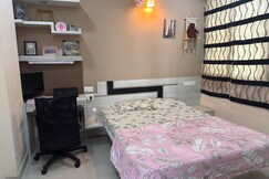 Cozy Private Room with Work Desk   Gated Community