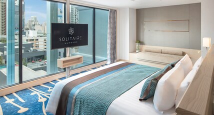 Solitaire Bangkok Sukhumvit 11 by Kingston Hotels Room Type - One Bedroom Suite Club Sky with Bathtub Solitaire Bangkok Sukhumvit 11 by Kingston Hotels Room Type - One Bedroom Suite Club Sky with Bathtub