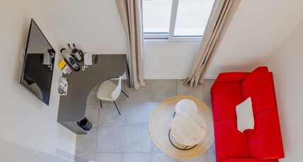 Mercure Lyon Est Villefontaine Room Type - Exterior Duplex with Sofa
