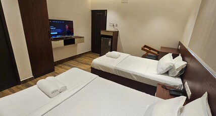 Chippy Residency Thoraipakkam Room Type - Twin Room