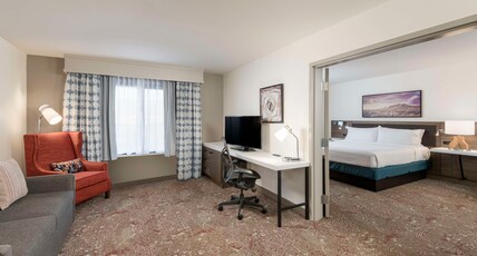 Hilton Garden Inn Scottsdale North/Perimeter Center Room Type - 1 KING 1 BEDROOM SUITE