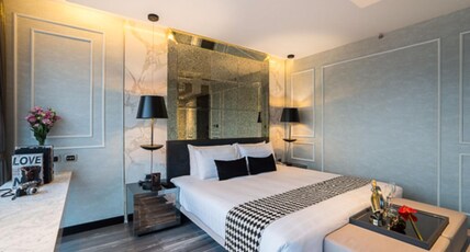Mera Mare Room Type - Deluxe Premier King Room