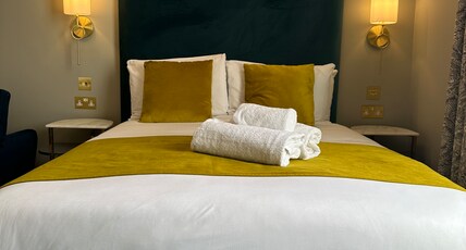 Bloomsbury Palace Hotel Room Type - Triple Room