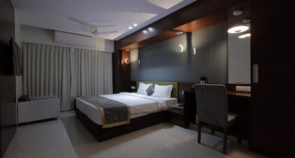 HOTEL THE LOTUS PARK ELLISBRIDGE Room Type - Premium King Bed Room (Unmarried couples are not allowed) HOTEL THE LOTUS PARK ELLISBRIDGE Room Type - Premium King Bed Room (Unmarried couples are not allowed)
