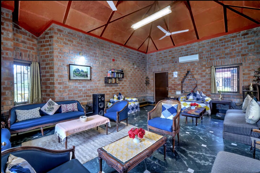 Baweja Farm- 4BHK Luxe Boutique Farmstay with Pool - Tap to explore photos