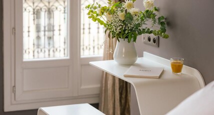 Legend Hotel, Paris Room Type - Classic Balcony