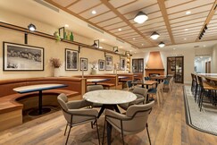 Best Western Plus Baker Street Inn & Convention Centre