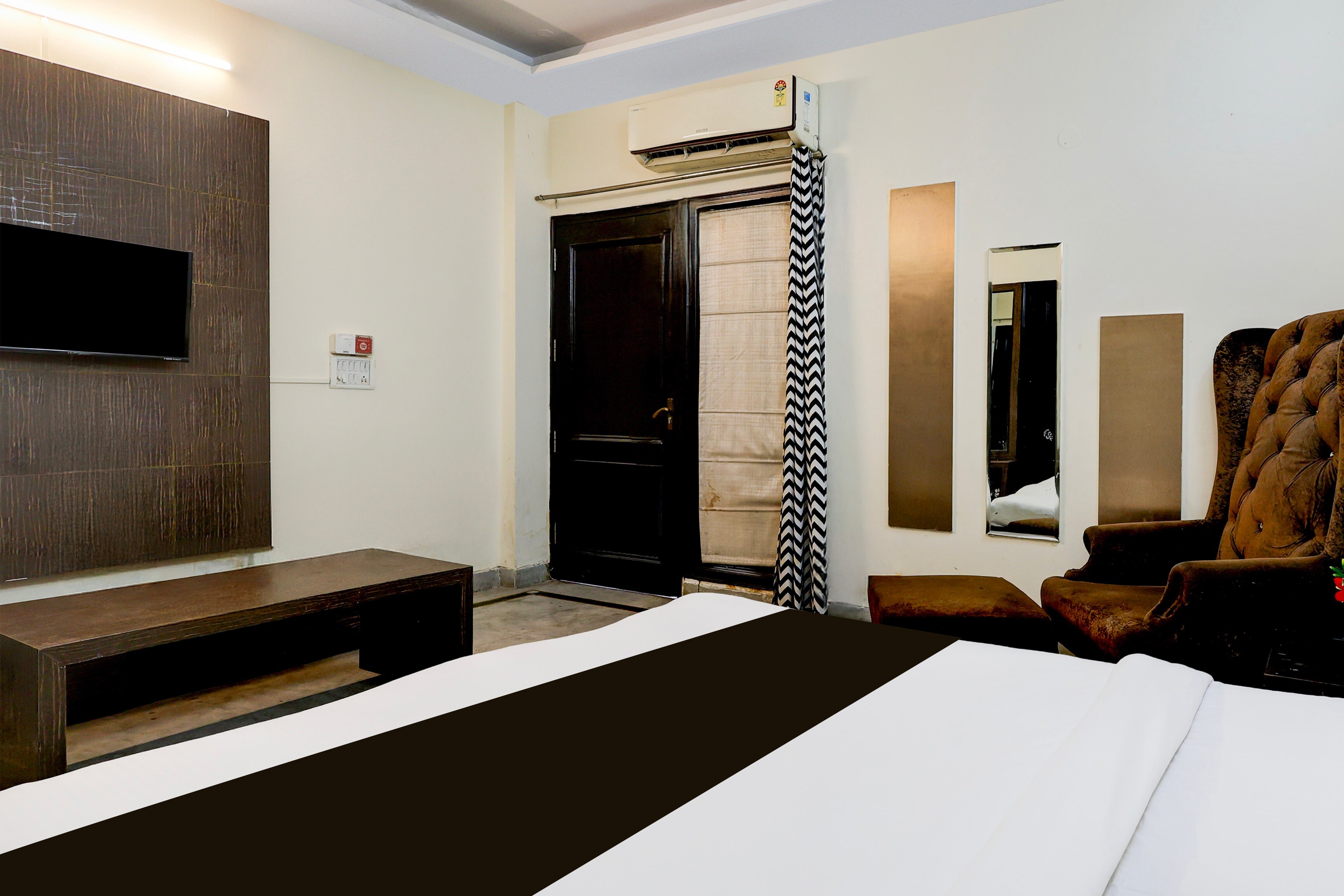 Hotel O STAYLO COZY STAY - Tap to explore photos
